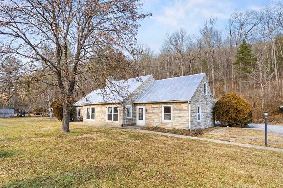 Property photo for 2193 HANKEY MOUNTAIN HWY, Churchville, VA