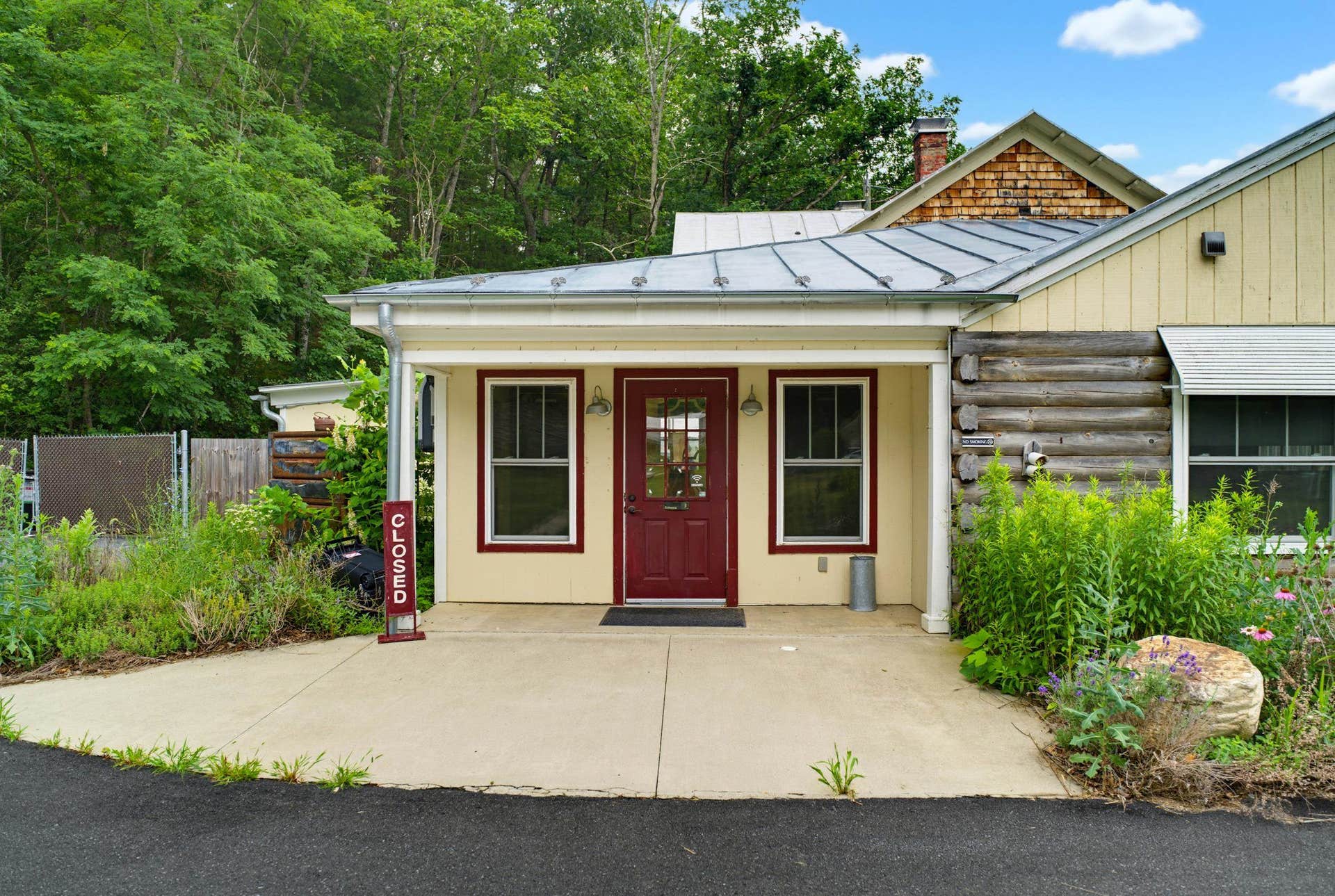 2175 HANKEY MOUNTAIN HWY, Churchville, VA 24421 2175 HANKEY MOUNTAIN HWY, Churchville, VA 24421