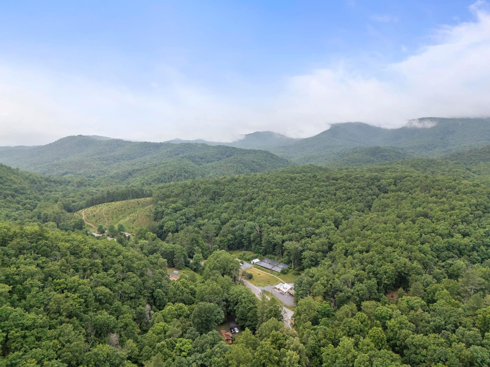 2175 HANKEY MOUNTAIN HWY, Churchville, VA 24421 2175 HANKEY MOUNTAIN HWY, Churchville, VA 24421