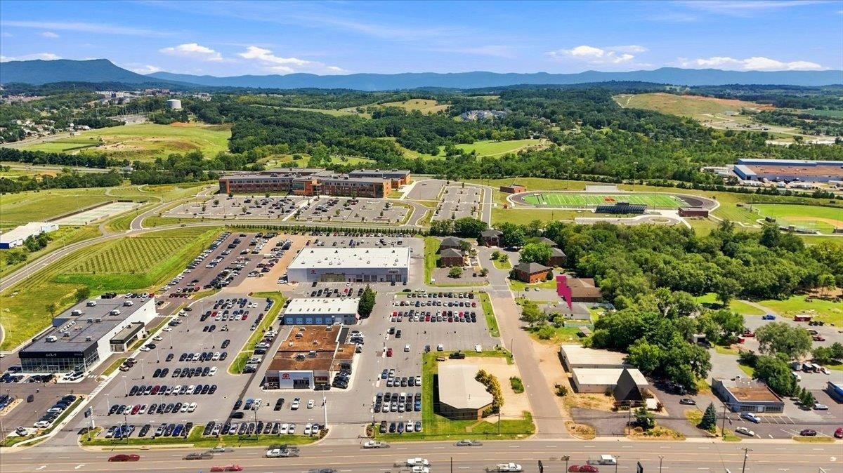 15 SOUTHGATE CT, Harrisonburg, VA 22801 15 SOUTHGATE CT, Harrisonburg, VA 22801