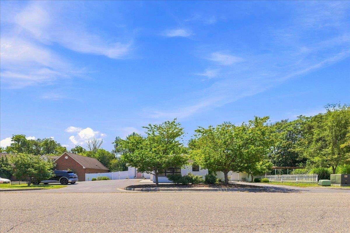 15 SOUTHGATE CT, Harrisonburg, VA 22801 15 SOUTHGATE CT, Harrisonburg, VA 22801