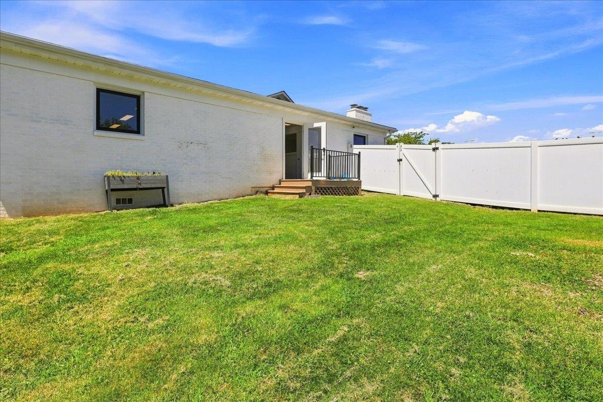 15 SOUTHGATE CT, Harrisonburg, VA 22801 15 SOUTHGATE CT, Harrisonburg, VA 22801