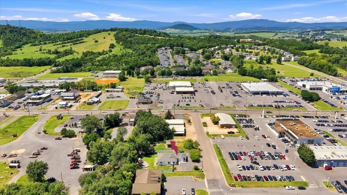 15 SOUTHGATE CT, Harrisonburg, VA 22801 15 SOUTHGATE CT, Harrisonburg, VA 22801