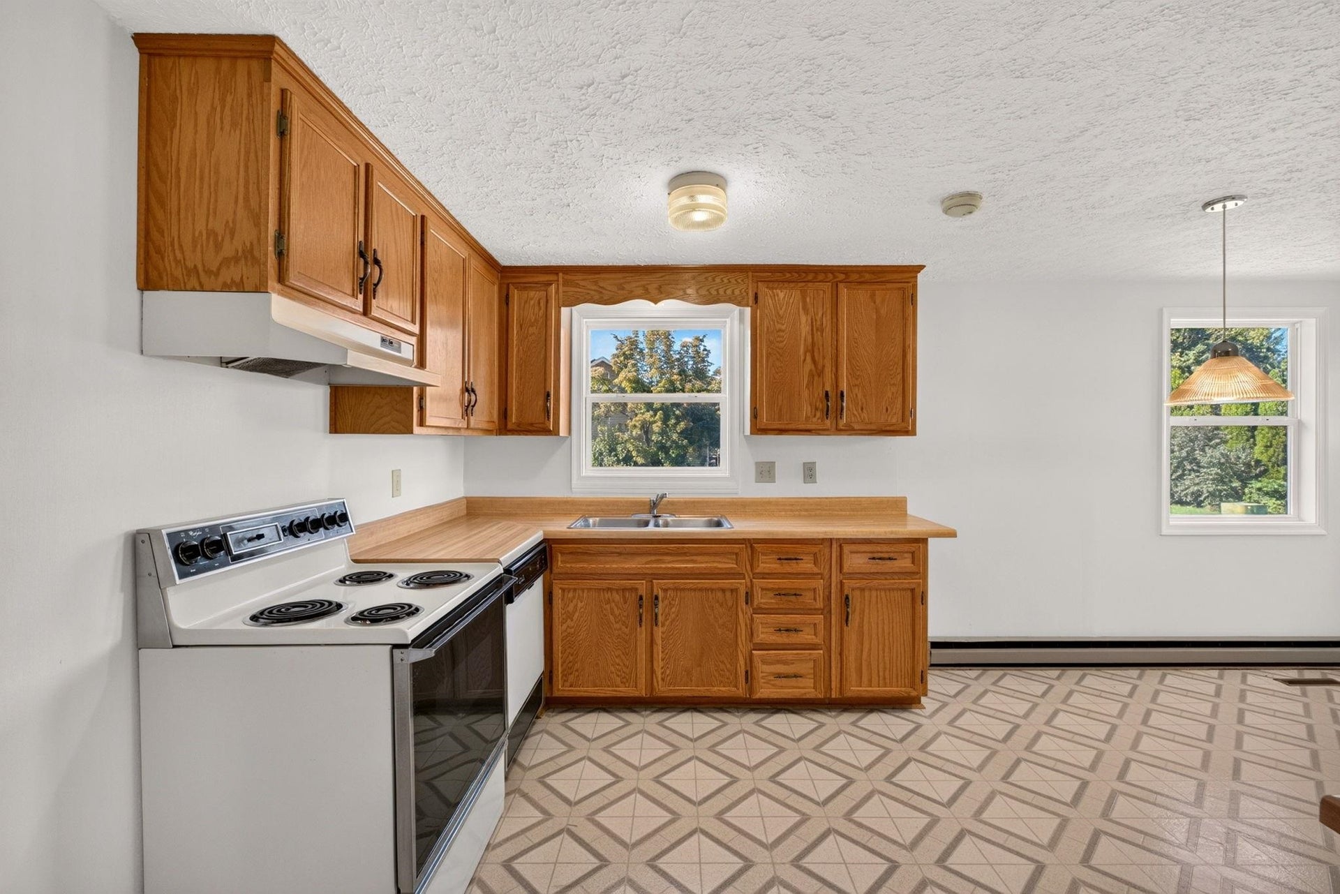 1801 GUM AVE, Grottoes, VA 24441 1801 GUM AVE, Grottoes, VA 24441