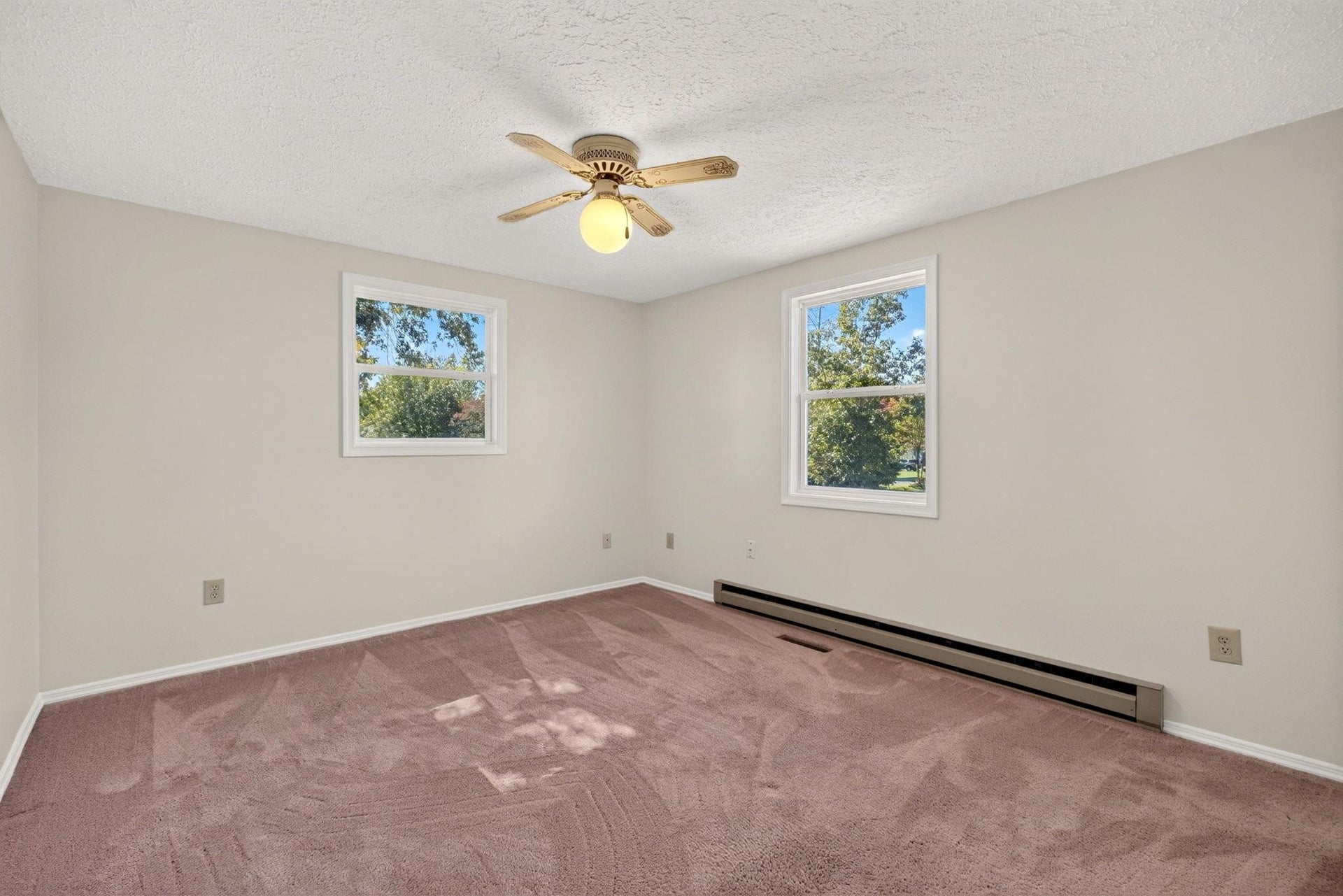 1801 GUM AVE, Grottoes, VA 24441 1801 GUM AVE, Grottoes, VA 24441