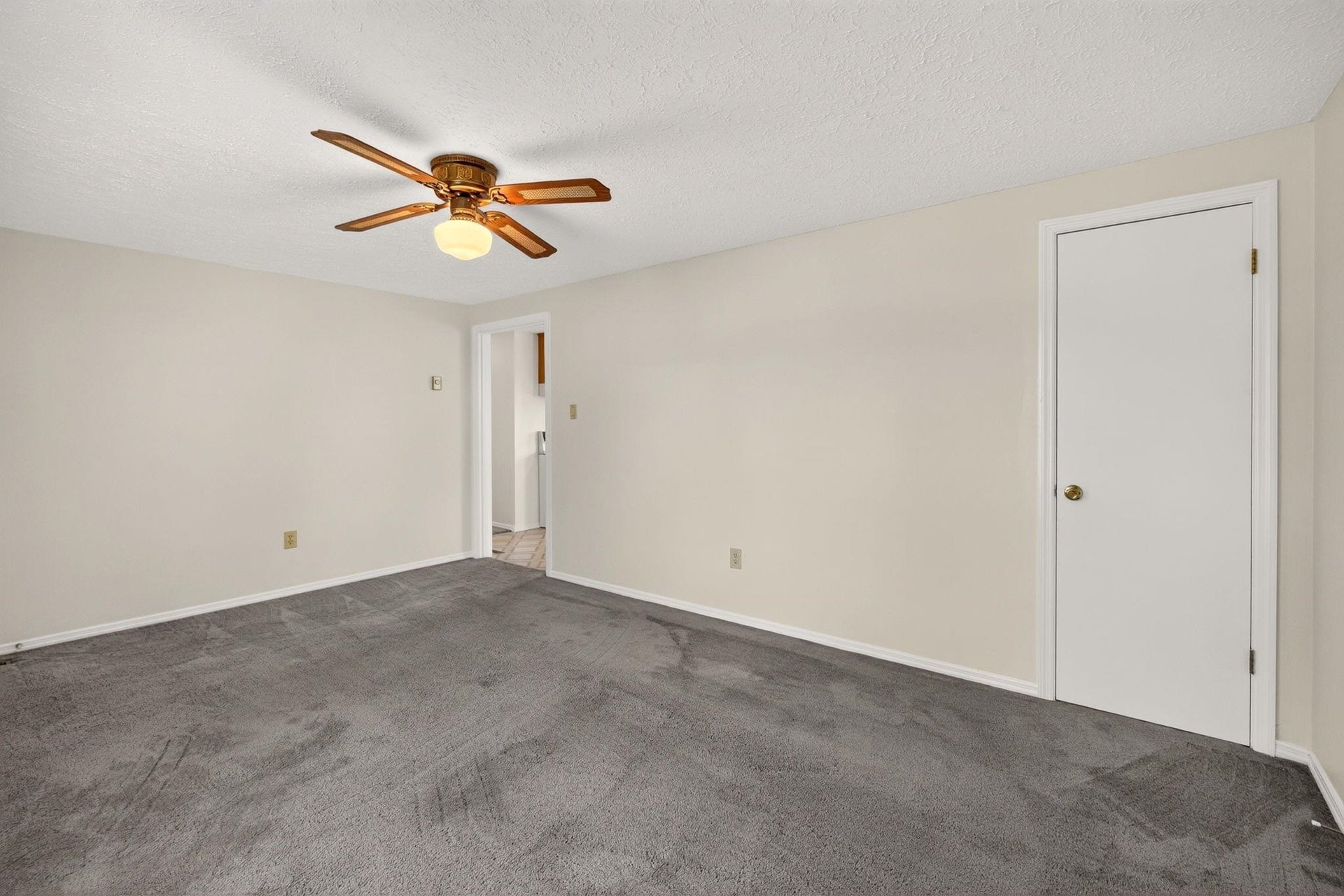 1801 GUM AVE, Grottoes, VA 24441 1801 GUM AVE, Grottoes, VA 24441