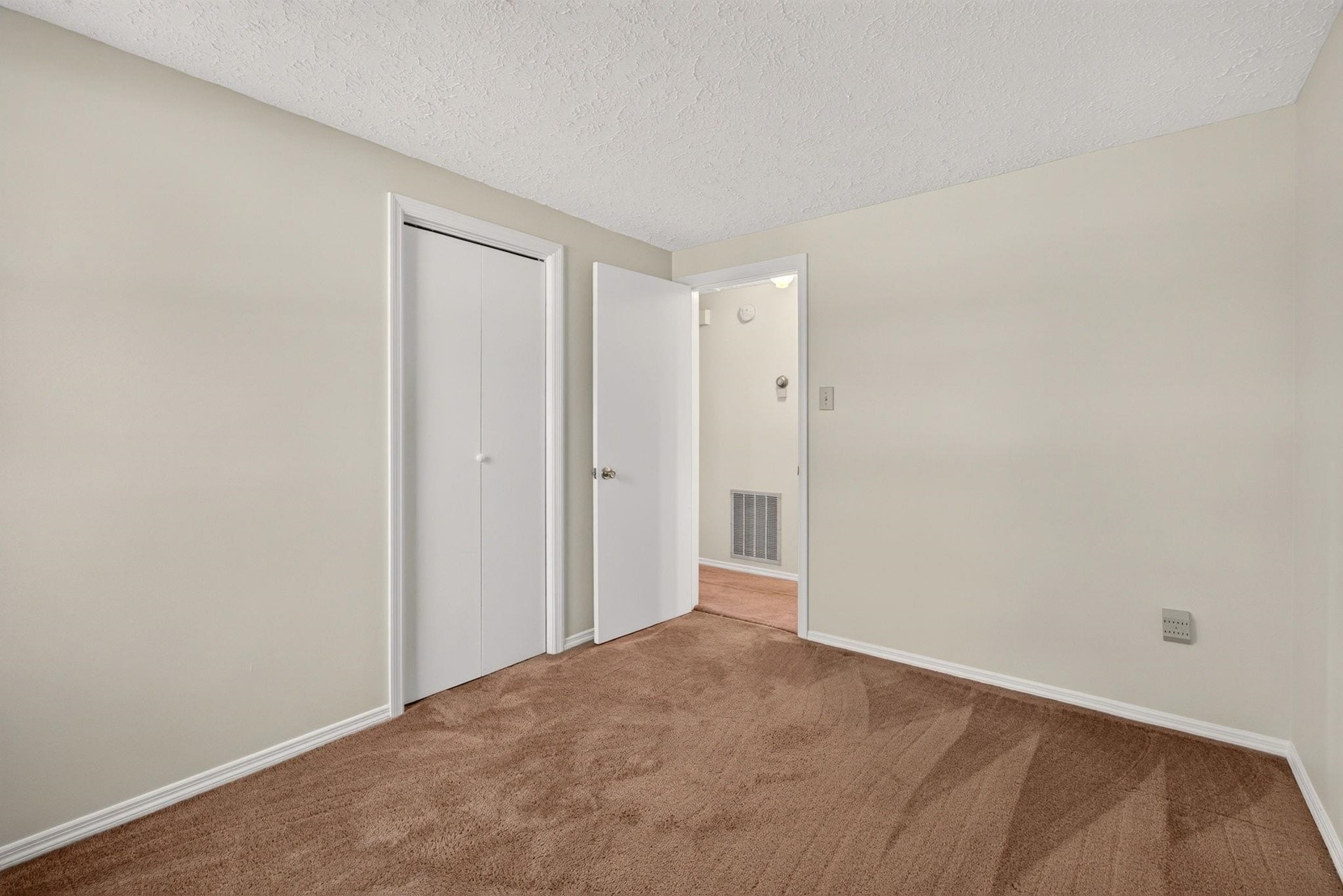 1801 GUM AVE, Grottoes, VA 24441 1801 GUM AVE, Grottoes, VA 24441