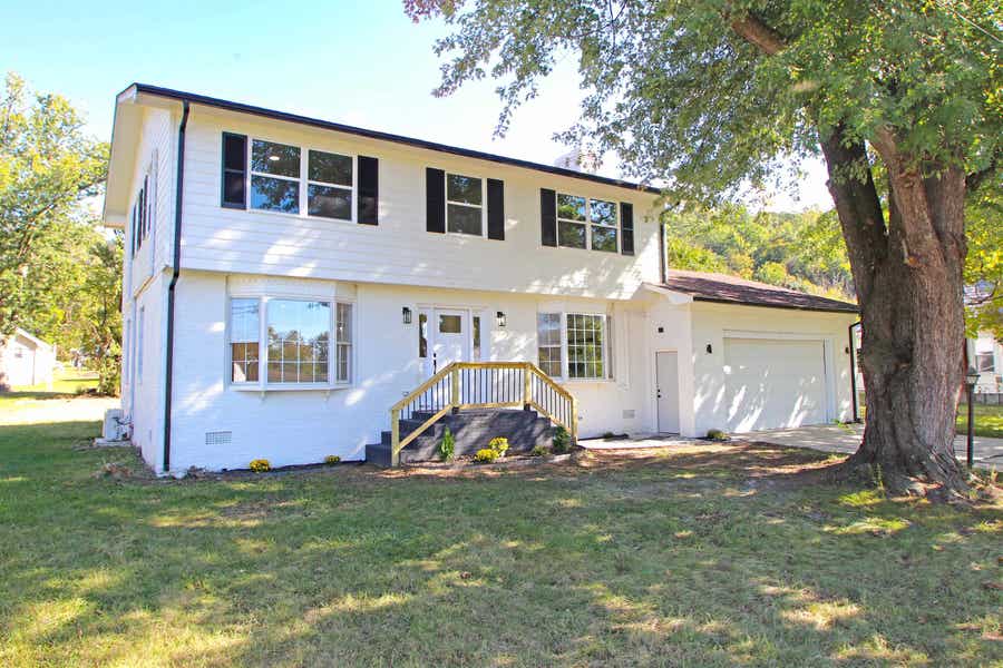 Property photo for 1224 CHERRY AVE, Buena Vista, VA