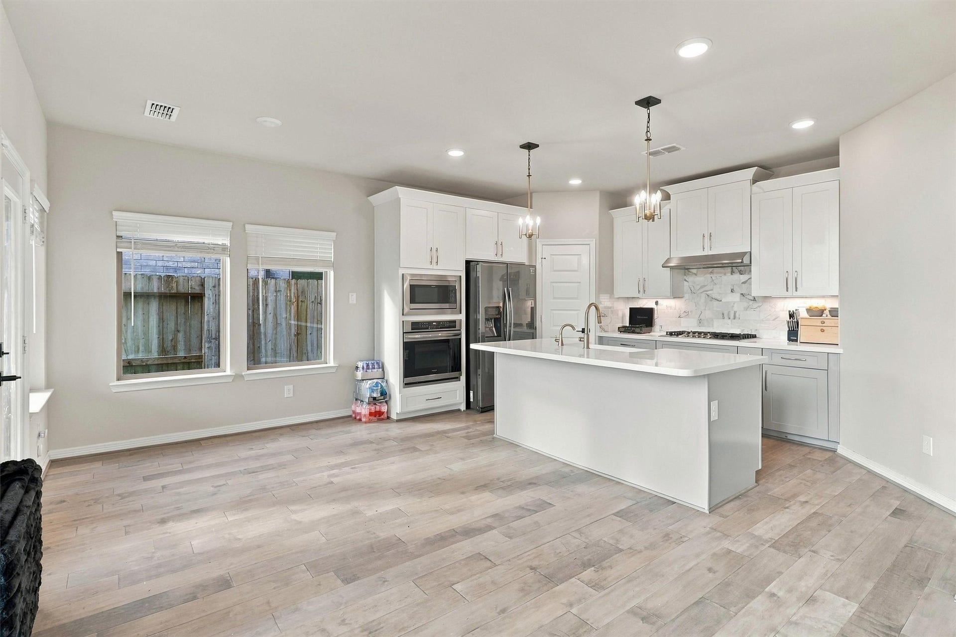 1638 Rosedale Drive, Missouri City, TX 77459 1638 Rosedale Drive, Missouri City, TX 77459
