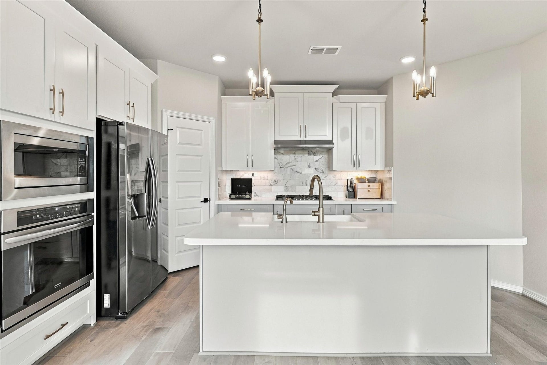 1638 Rosedale Drive, Missouri City, TX 77459 1638 Rosedale Drive, Missouri City, TX 77459
