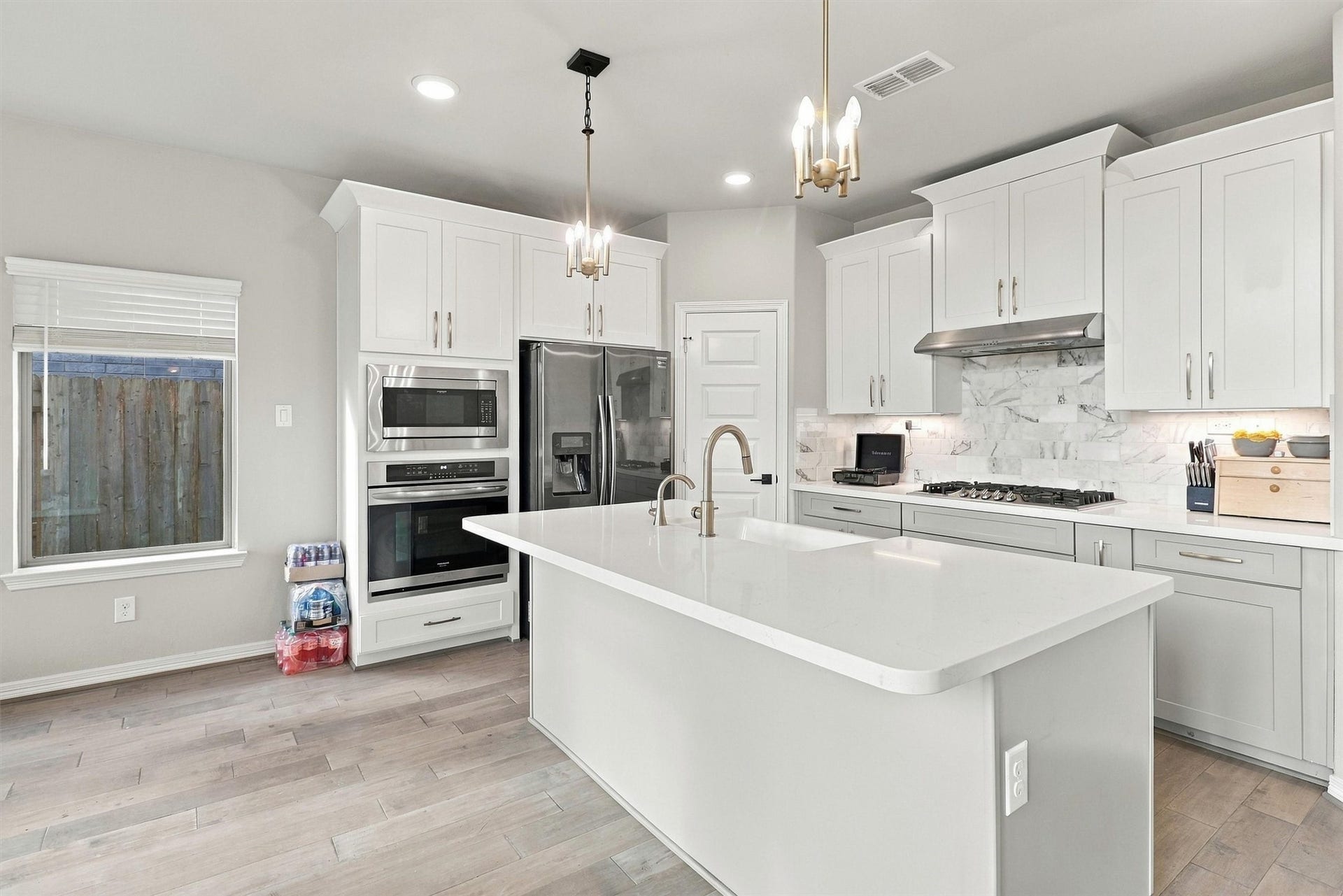 1638 Rosedale Drive, Missouri City, TX 77459 1638 Rosedale Drive, Missouri City, TX 77459