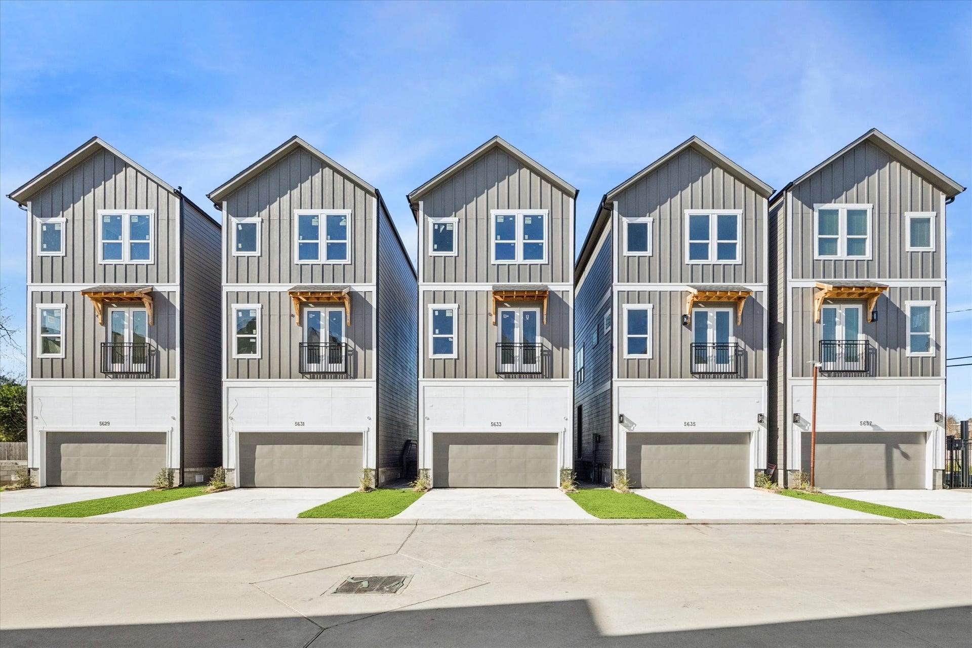 5623 Azores, Houston, TX 77091