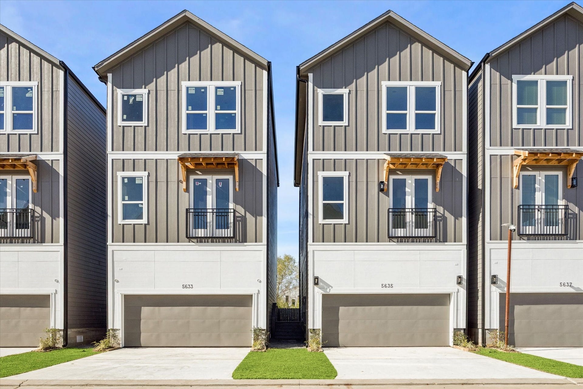 5623 Azores, Houston, TX 77091