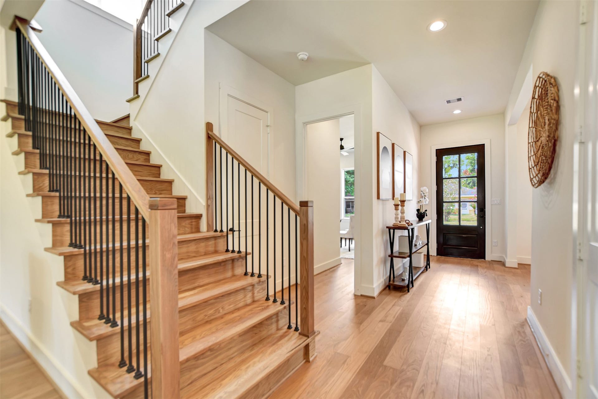 1946 Pech Road, Houston, TX 77055 1946 Pech Road, Houston, TX 77055