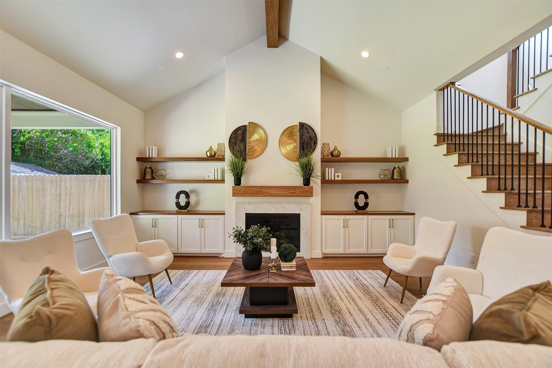 1946 Pech Road, Houston, TX 77055 1946 Pech Road, Houston, TX 77055