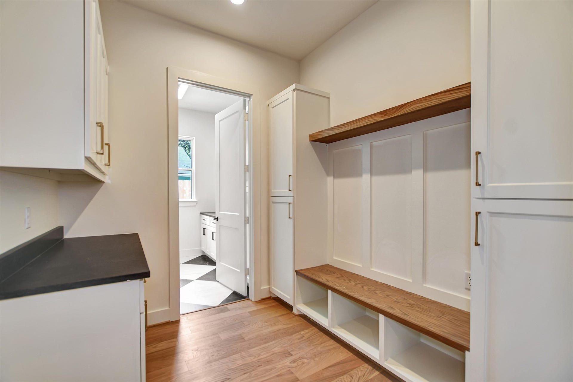 1946 Pech Road, Houston, TX 77055 1946 Pech Road, Houston, TX 77055