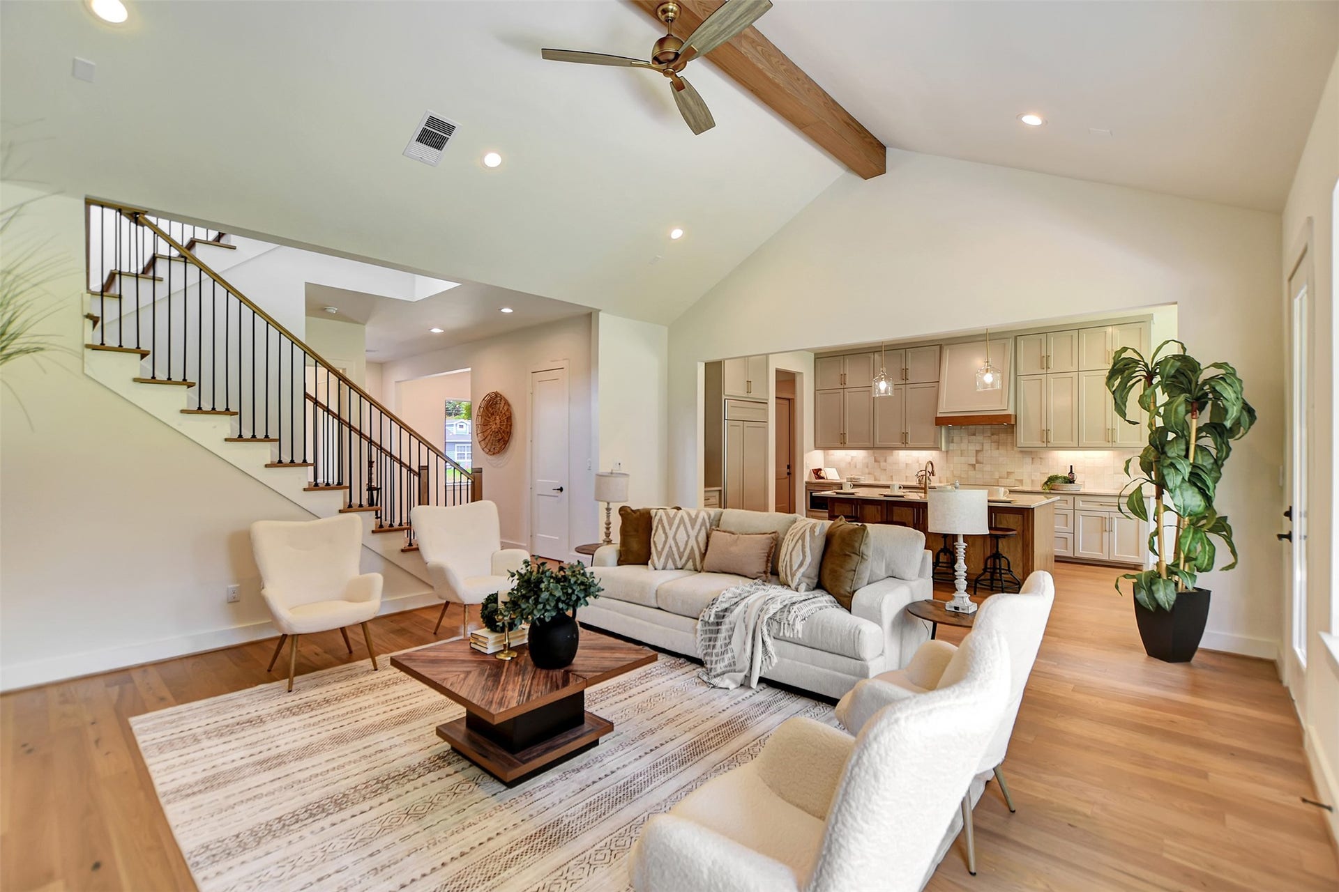 1946 Pech Road, Houston, TX 77055 1946 Pech Road, Houston, TX 77055
