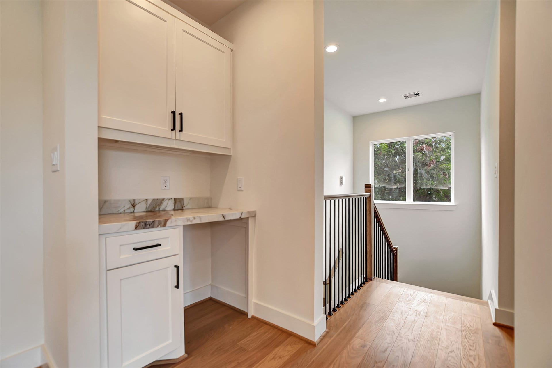 1946 Pech Road, Houston, TX 77055 1946 Pech Road, Houston, TX 77055