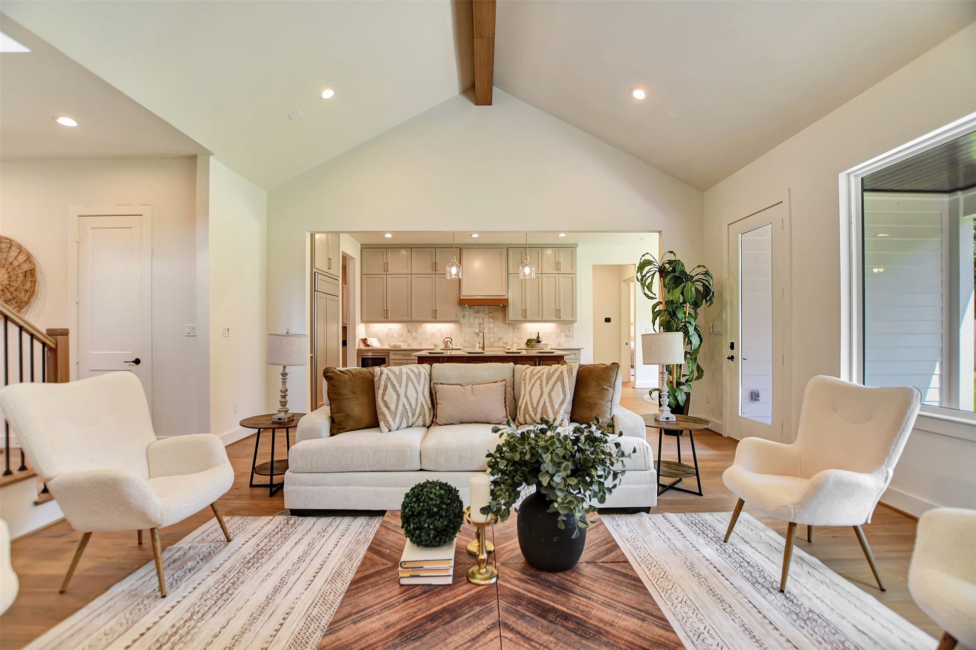 1946 Pech Road, Houston, TX 77055 1946 Pech Road, Houston, TX 77055