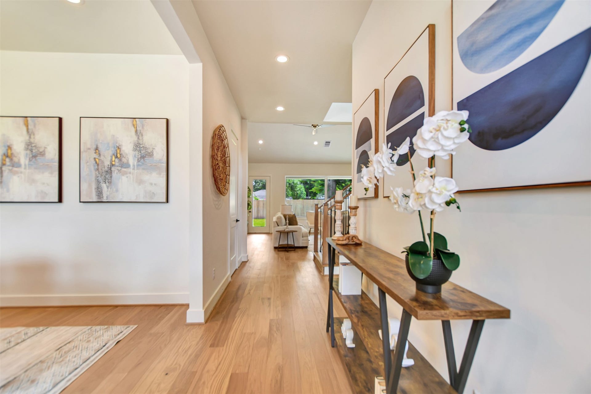 1946 Pech Road, Houston, TX 77055 1946 Pech Road, Houston, TX 77055
