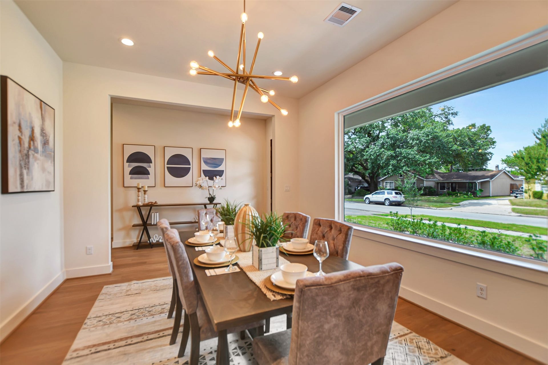 1946 Pech Road, Houston, TX 77055 1946 Pech Road, Houston, TX 77055