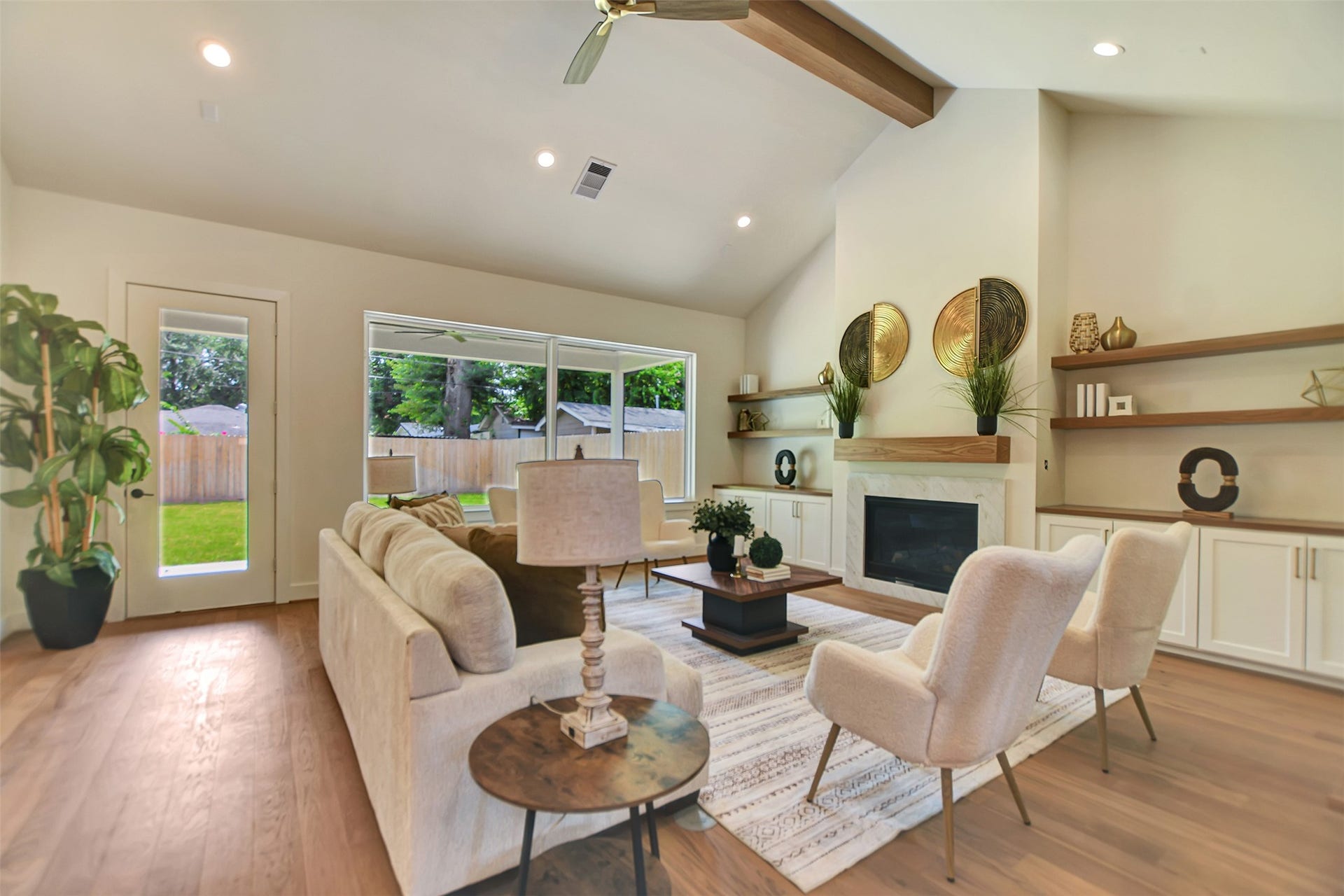 1946 Pech Road, Houston, TX 77055 1946 Pech Road, Houston, TX 77055