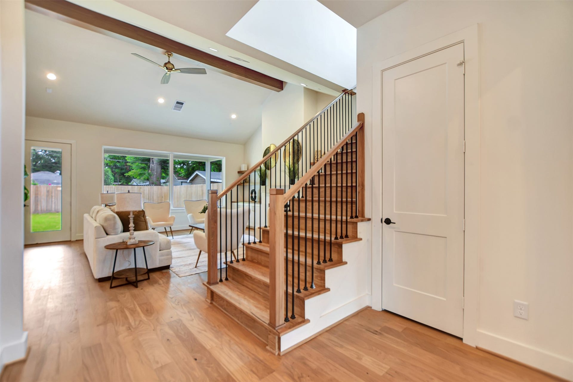1946 Pech Road, Houston, TX 77055 1946 Pech Road, Houston, TX 77055