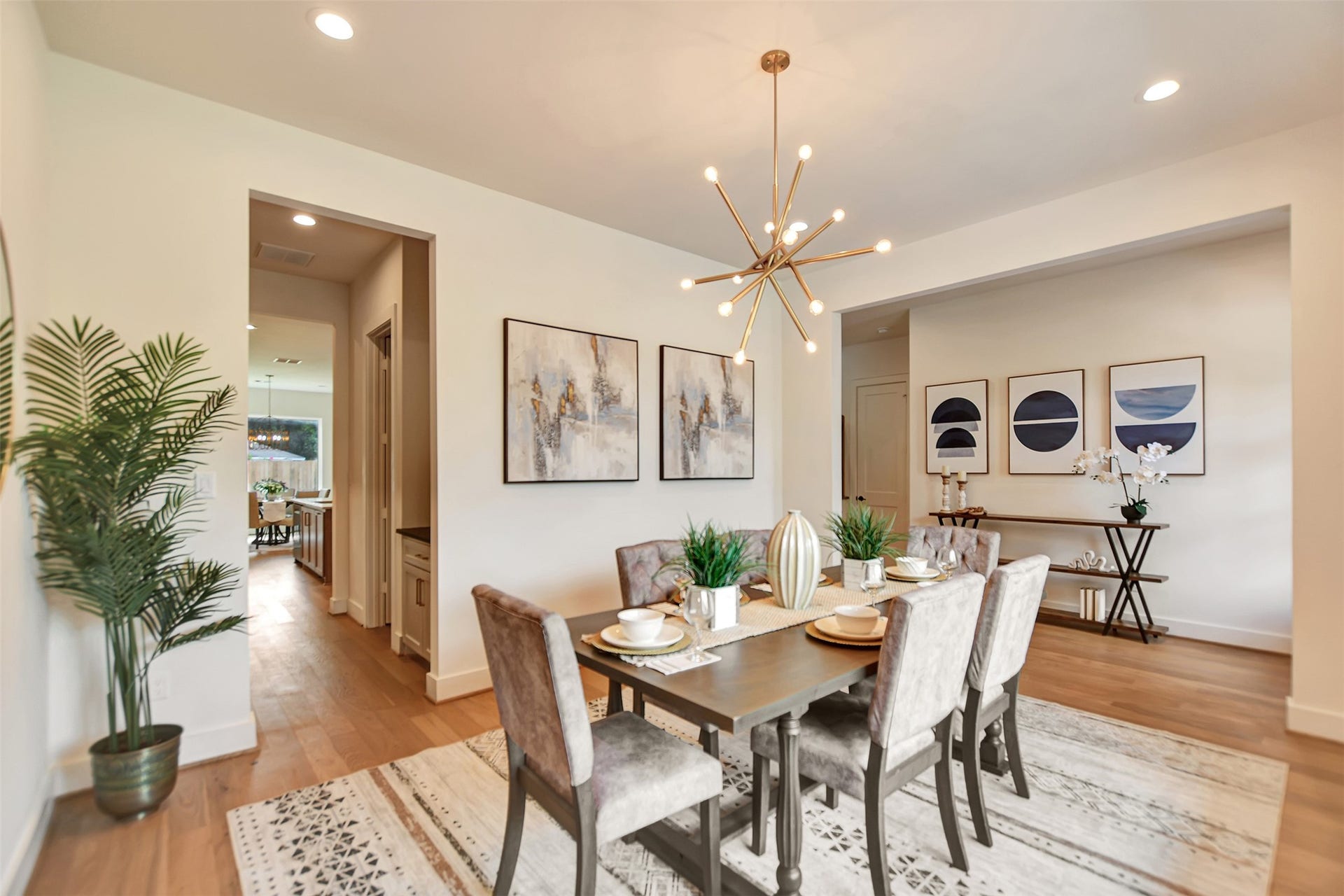 1946 Pech Road, Houston, TX 77055 1946 Pech Road, Houston, TX 77055