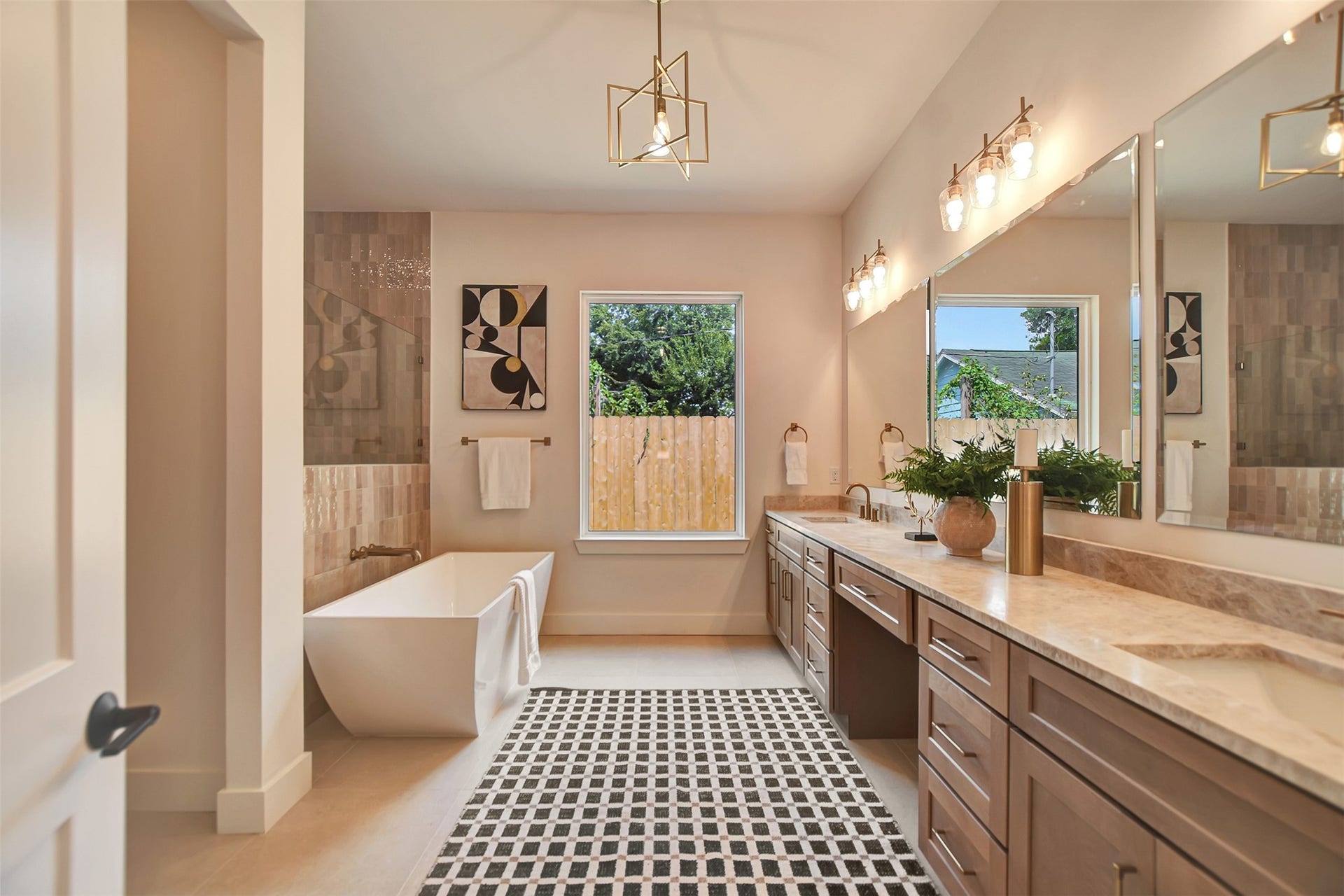 1946 Pech Road, Houston, TX 77055 1946 Pech Road, Houston, TX 77055