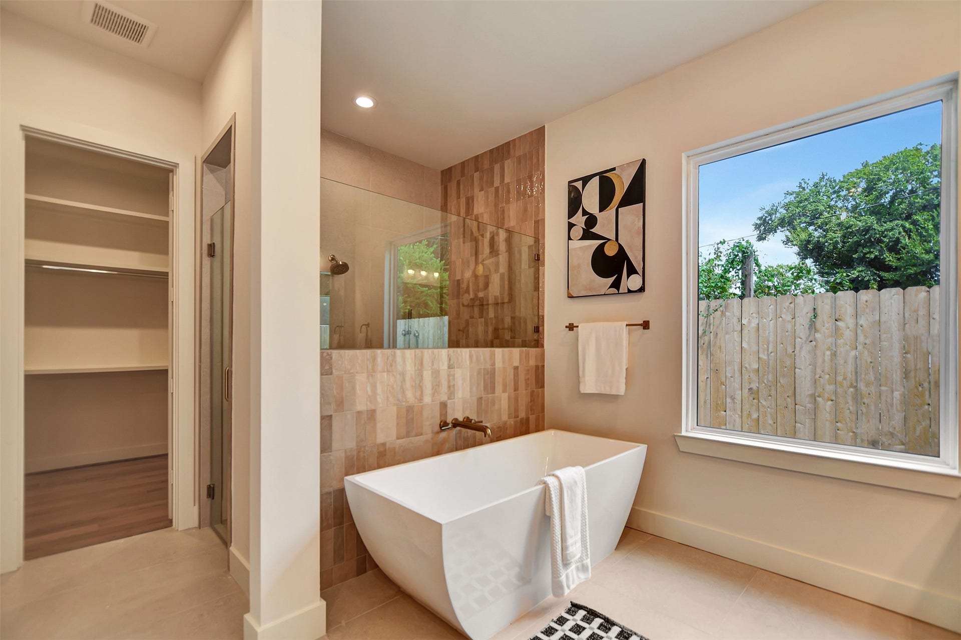 1946 Pech Road, Houston, TX 77055 1946 Pech Road, Houston, TX 77055