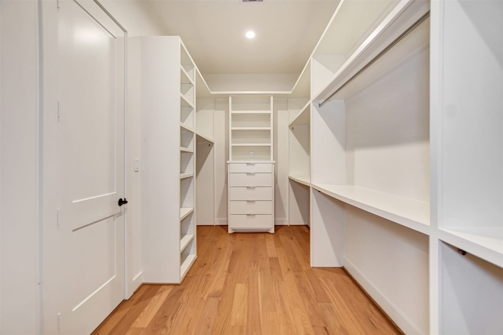 1946 Pech Road, Houston, TX 77055 1946 Pech Road, Houston, TX 77055