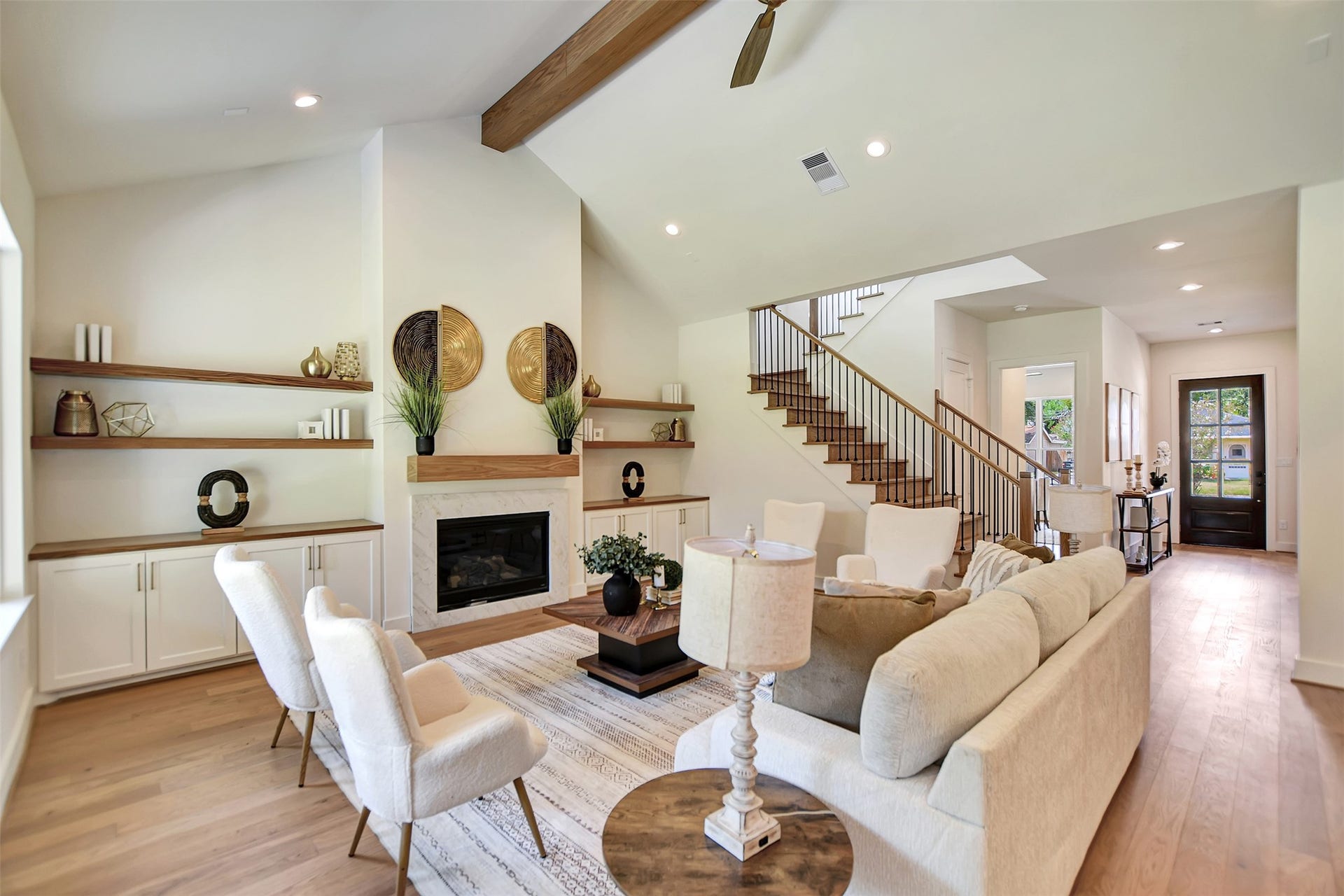 1946 Pech Road, Houston, TX 77055 1946 Pech Road, Houston, TX 77055