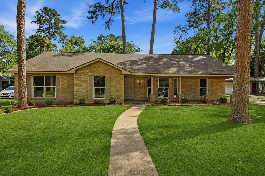 Property photo for 1914 Lazy Grove Drive, Kingwood, TX