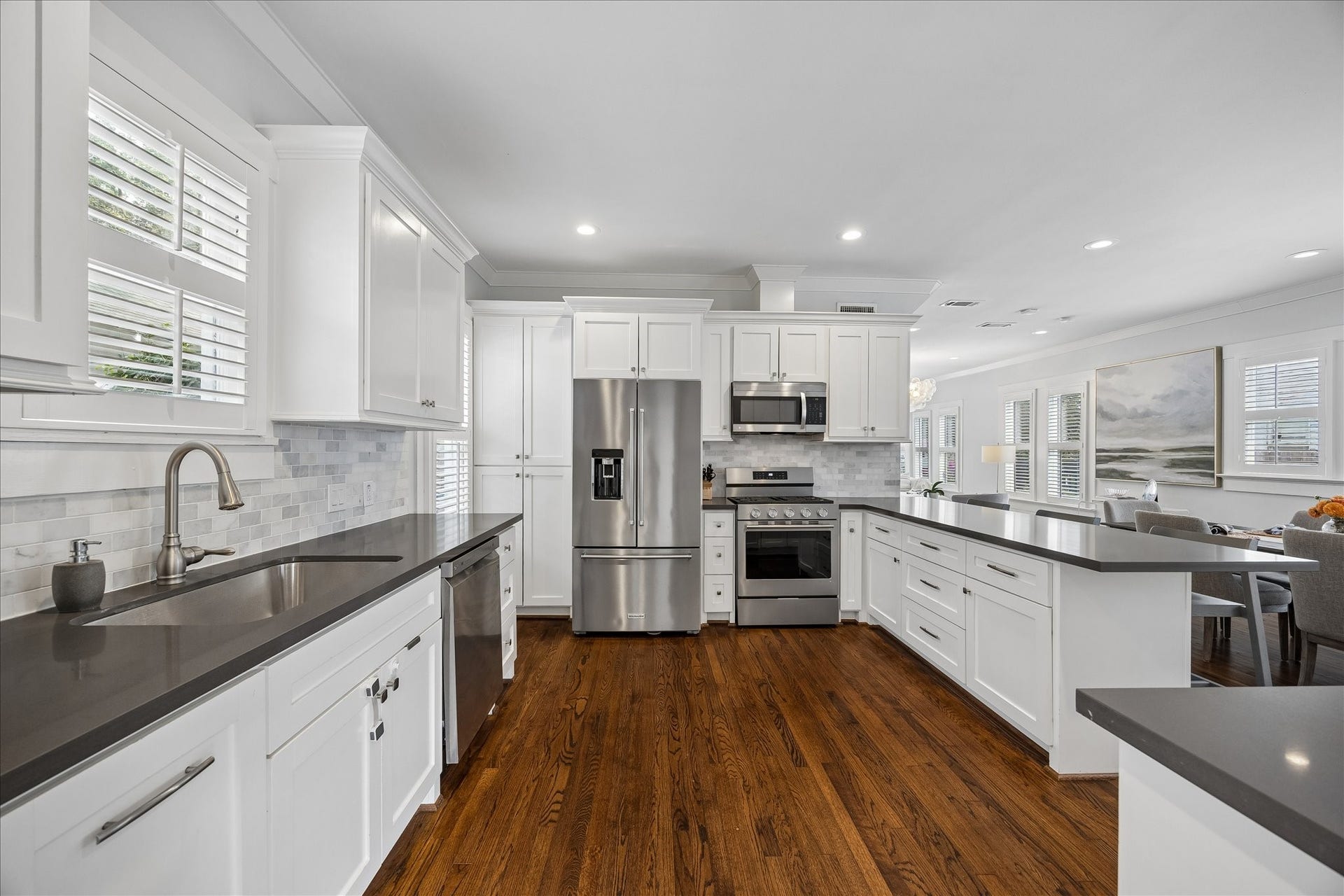 1221 Columbia Street, Houston, TX 77008 The kitchen is really quite large and could accommodate an island, though there is already so much counter and cabinet space.