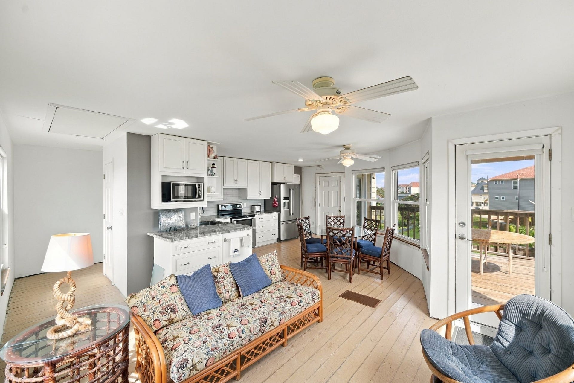 4214 Vista Road, Galveston, TX 77554
