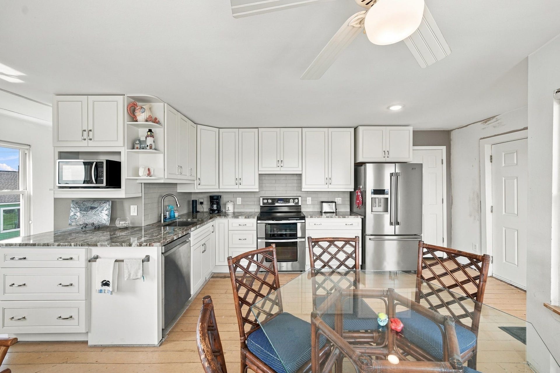 4214 Vista Road, Galveston, TX 77554
