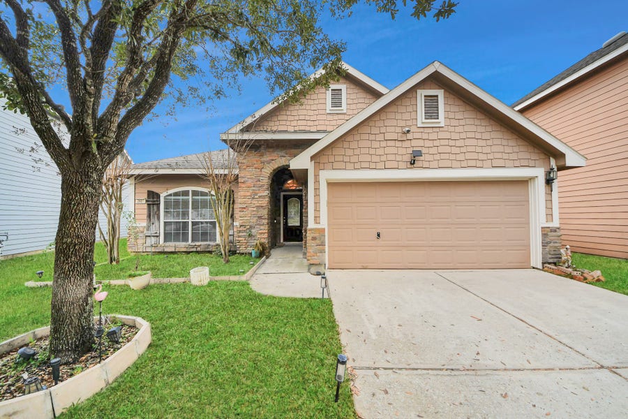 Property photo for 2907 Bright Sky Ct, Spring, TX
