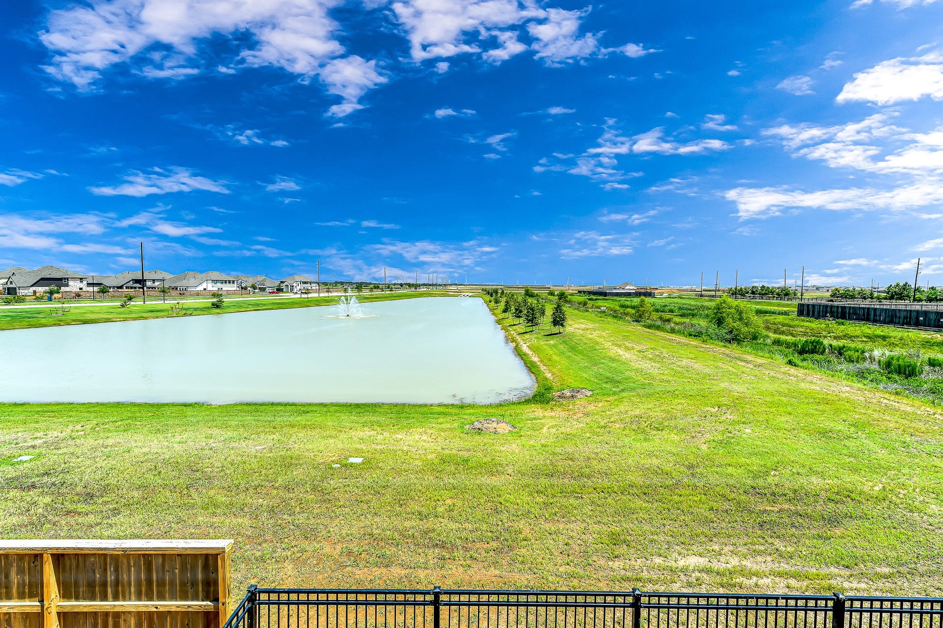 No back neighbors, stunning lakefront!