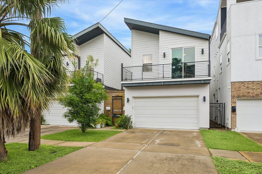 Property photo for 1609 Saint Charles Street, #B, Houston, TX
