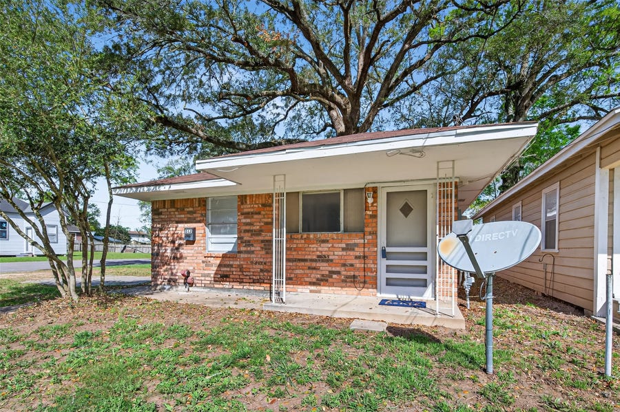 Property photo for 312 Travis Street, Richmond, TX