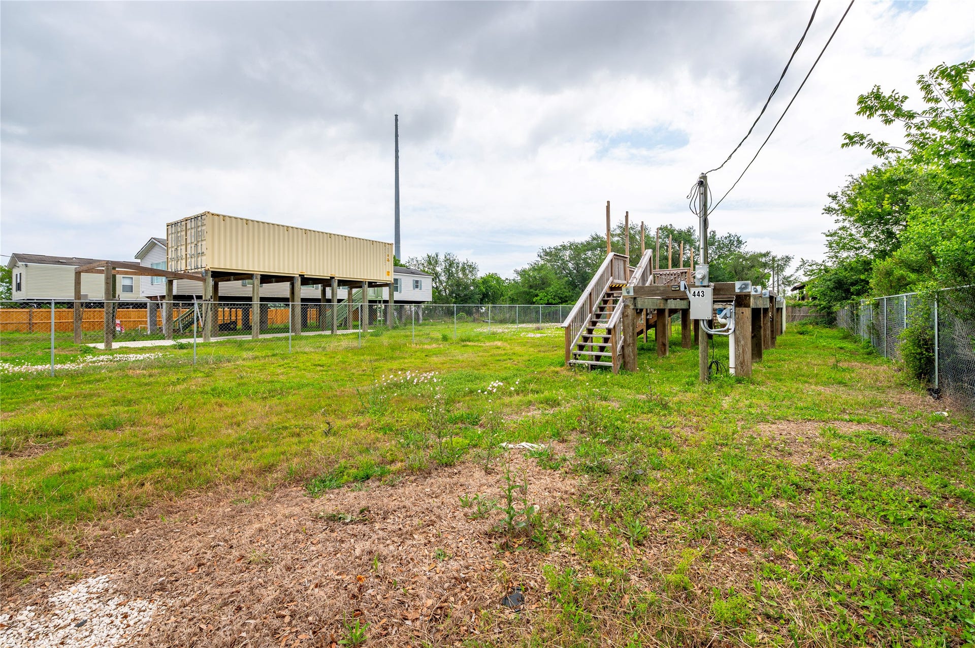 441-443 16th Street, San Leon, TX 77539 441-443 16th Street, San Leon, TX 77539