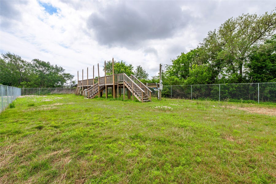 Property photo for 441-443 16th Street, San Leon, TX