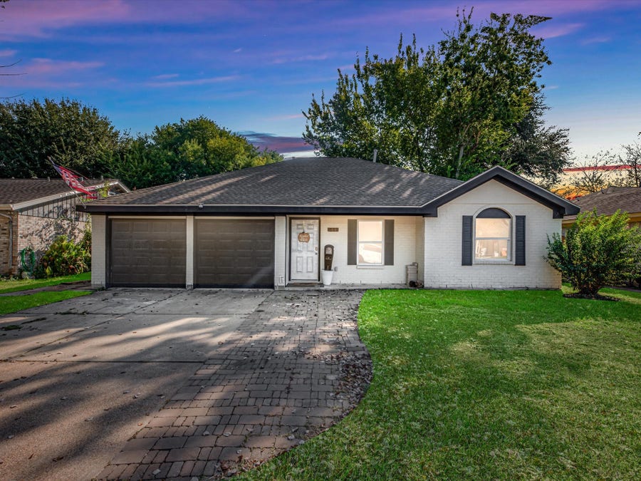Property photo for 3441 Hickory Lane, Deer Park, TX
