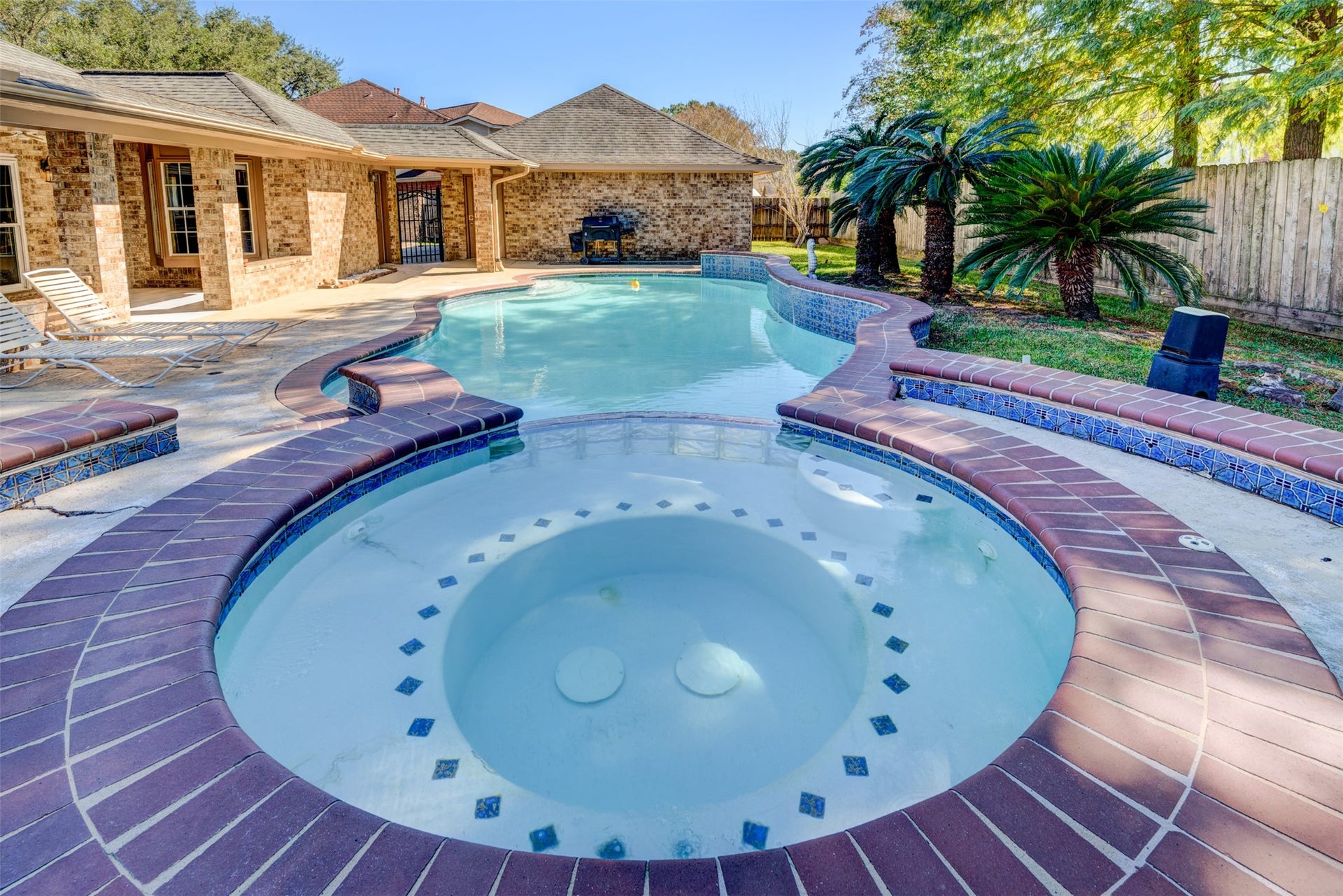 6502 Inverness Way, Pasadena, TX 77505
