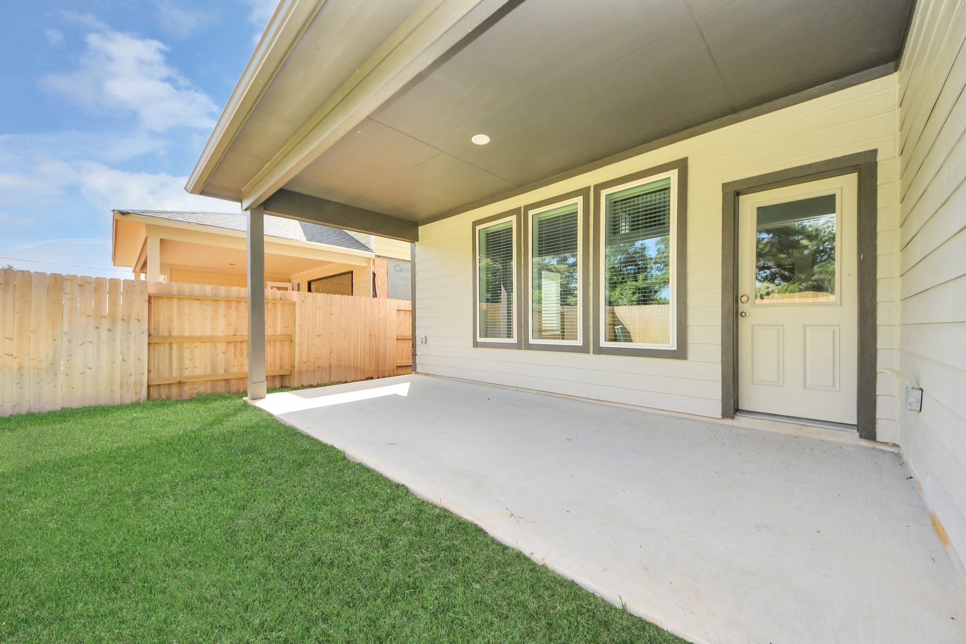 26395 Viva Drive, Magnolia, TX 77355 Discover the expansive backyard and its inviting covered patio a perfect haven for both playtime for the kids and relaxation for adults. This outdoor space is an ideal canvas for your outdoor living dreams, complete with room for patio furniture, a BBQ pit, and endless possibilities for creating your own personalized oasis. Note: sample product photo. Actual exterior and interior selections may vary by homesite.