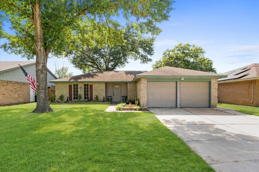 Property photo for 11227 Verlaine Drive, Houston, TX