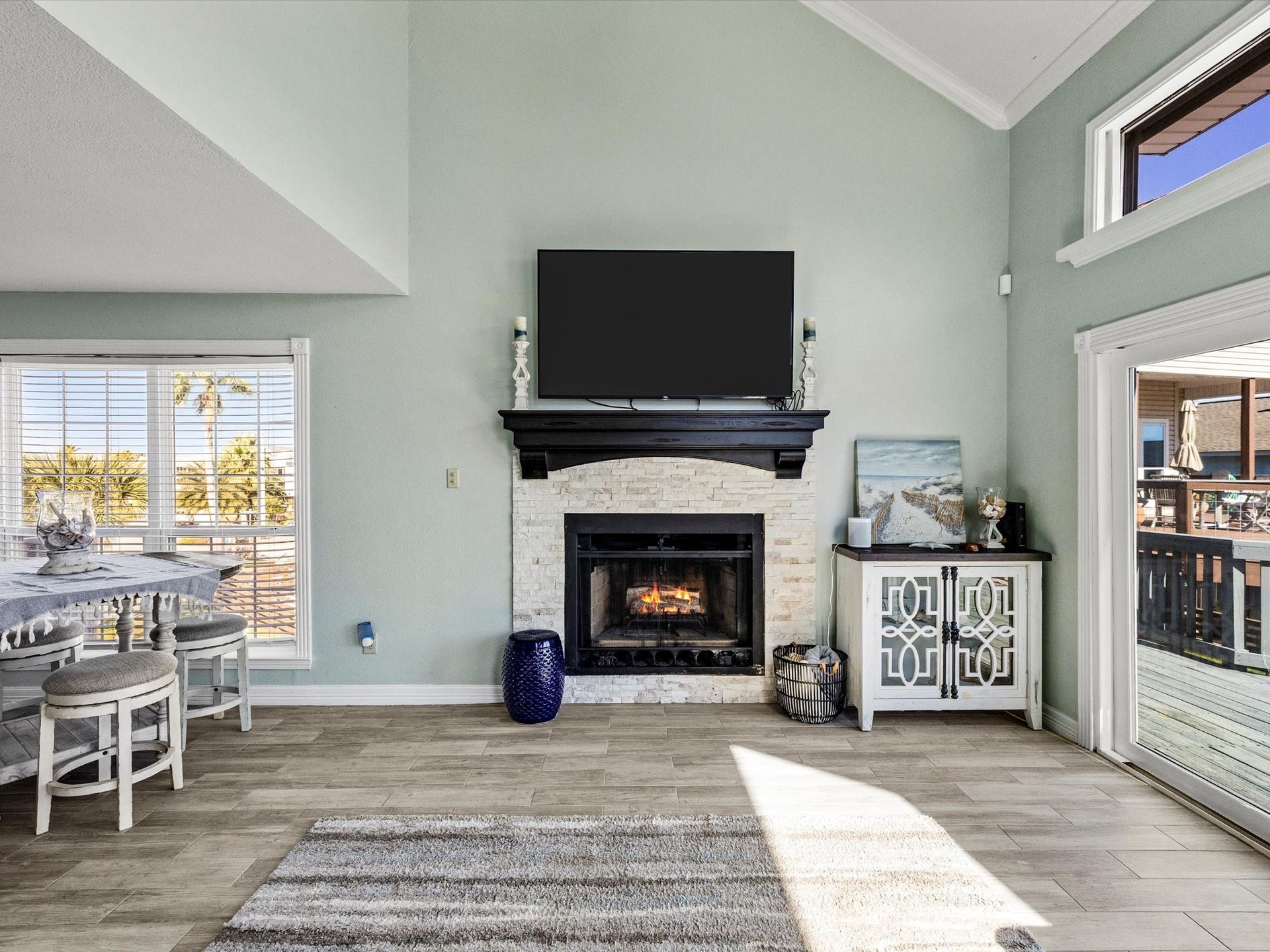 334 Paradise Drive, Tiki Island, TX 77554 334 Paradise Drive, Tiki Island, TX 77554