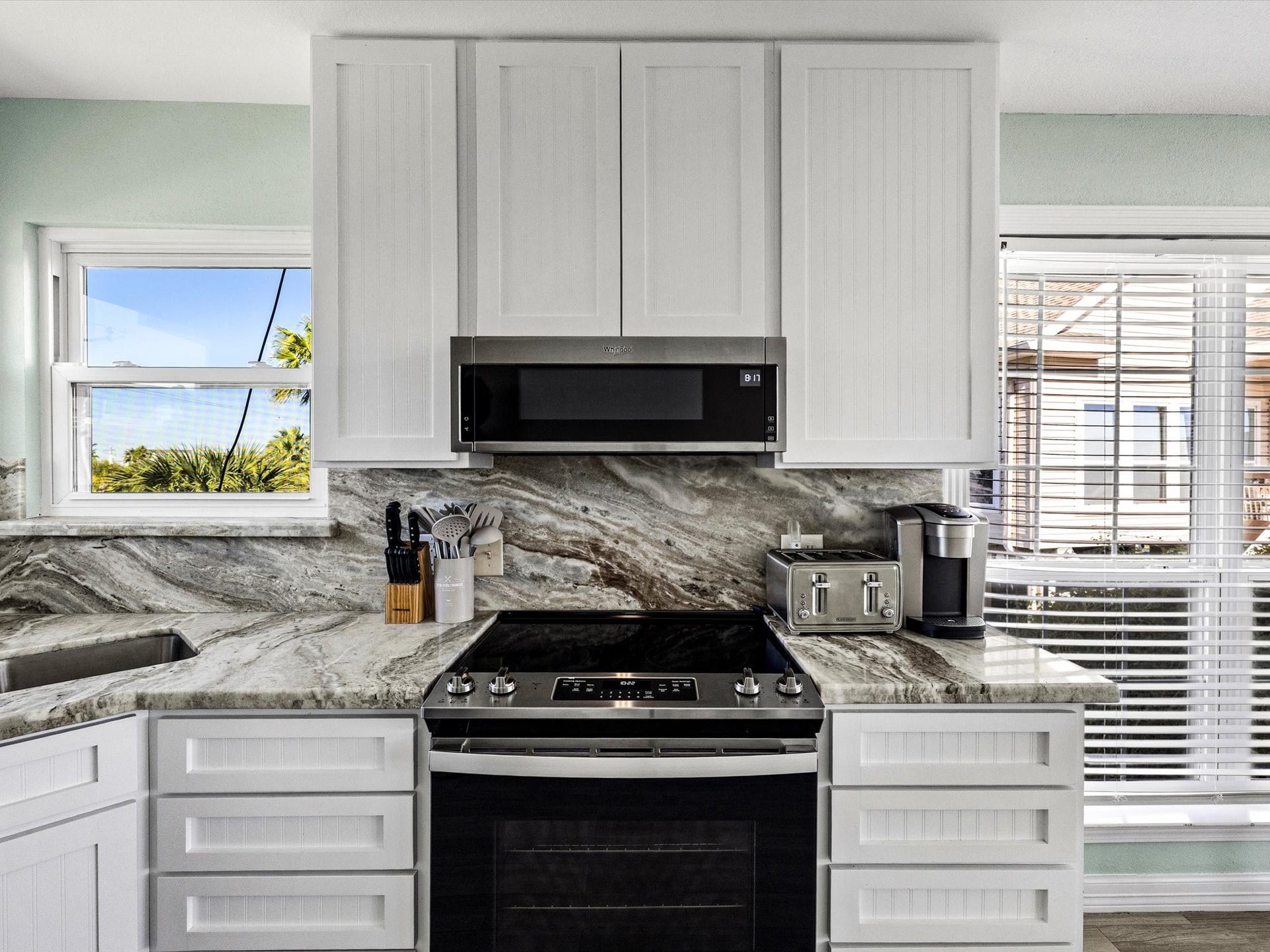 334 Paradise Drive, Tiki Island, TX 77554 334 Paradise Drive, Tiki Island, TX 77554