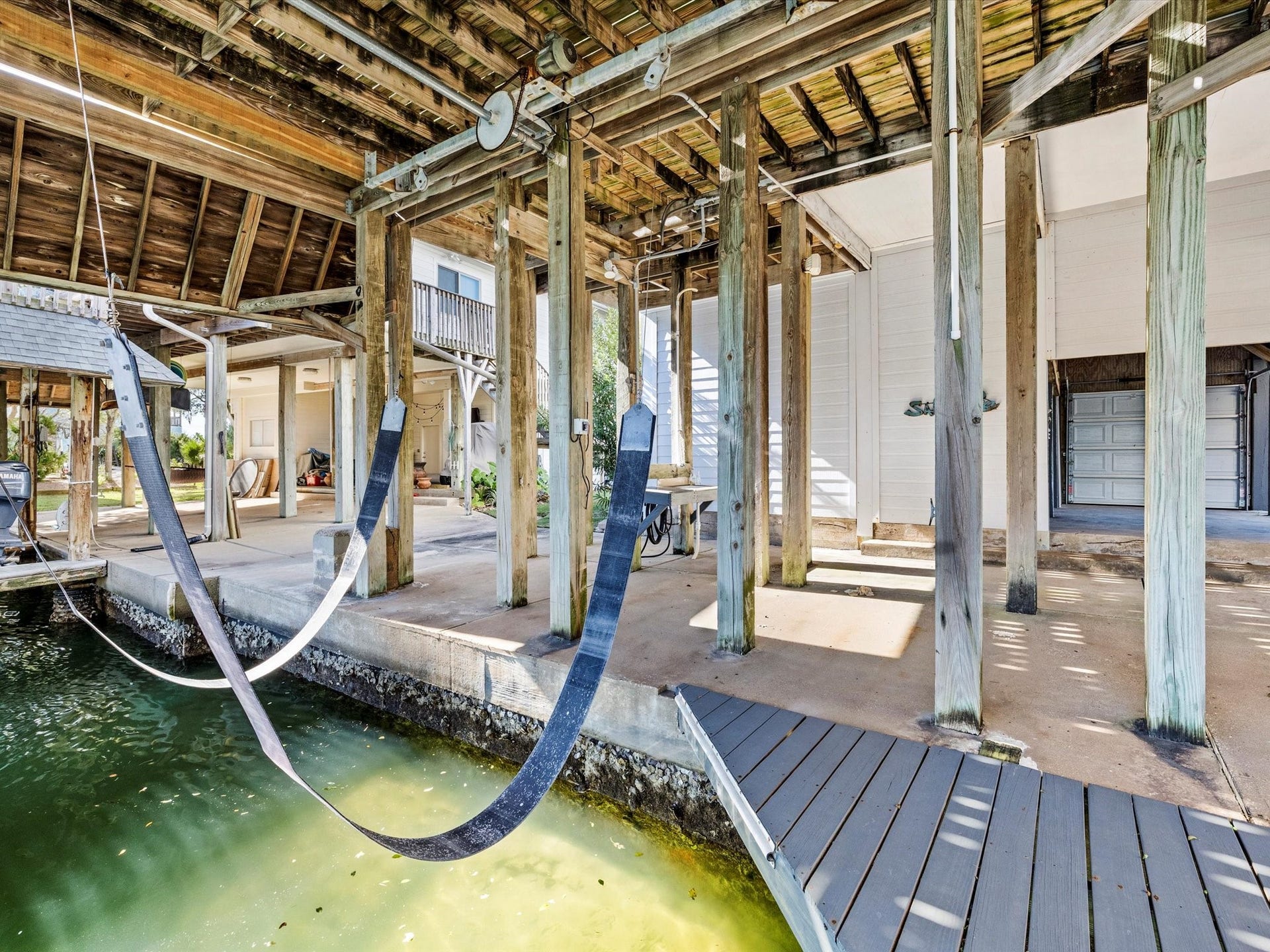 334 Paradise Drive, Tiki Island, TX 77554 334 Paradise Drive, Tiki Island, TX 77554