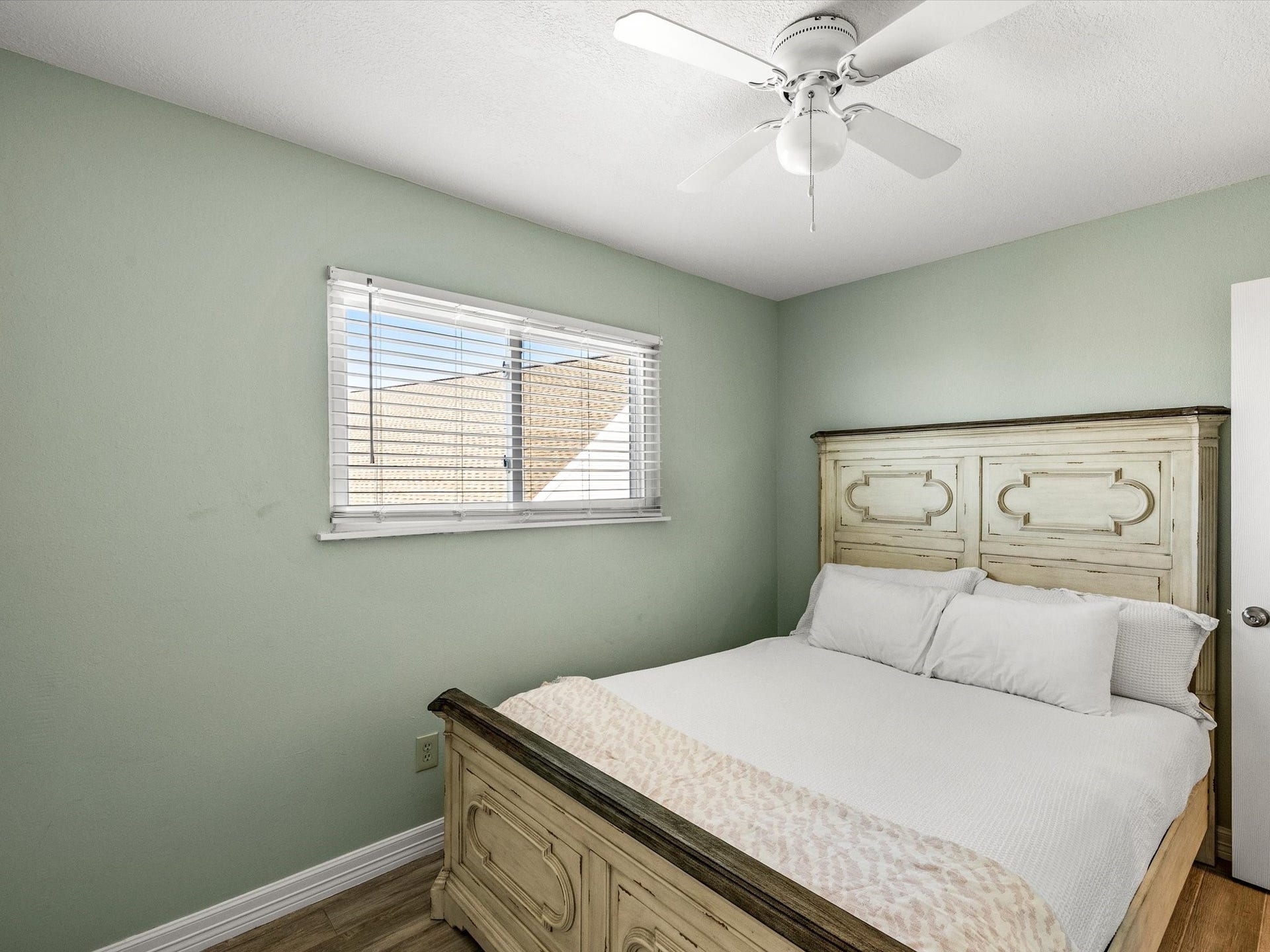 334 Paradise Drive, Tiki Island, TX 77554 334 Paradise Drive, Tiki Island, TX 77554